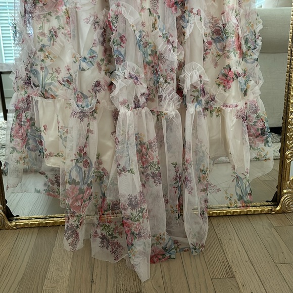 Floral gown - Picture 6 of 8